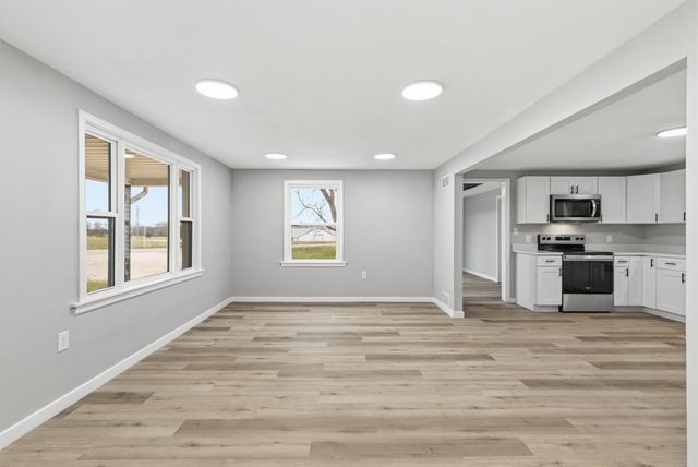 5579 State Hwy Ab, Fair Grove, MO 65648