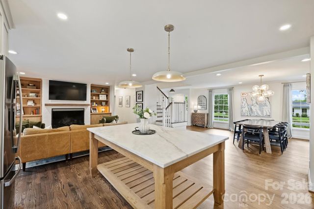 601 Lansdowne Road, Charlotte, NC 28270