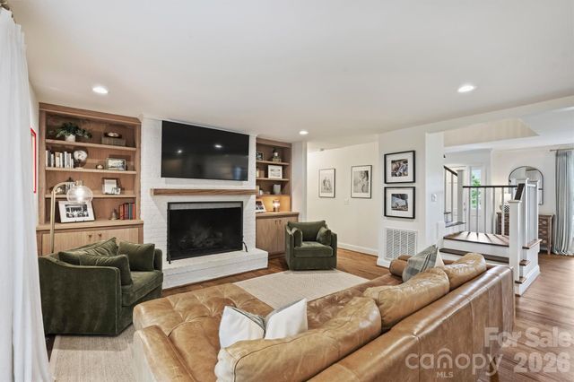 601 Lansdowne Road, Charlotte, NC 28270