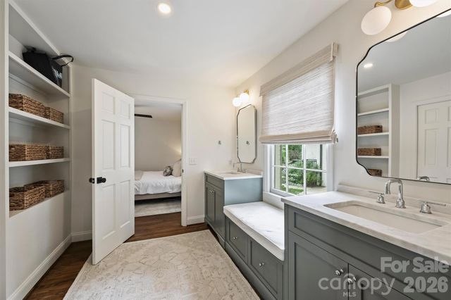 601 Lansdowne Road, Charlotte, NC 28270