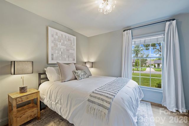 601 Lansdowne Road, Charlotte, NC 28270