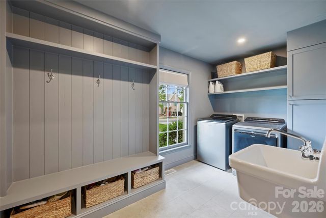 601 Lansdowne Road, Charlotte, NC 28270