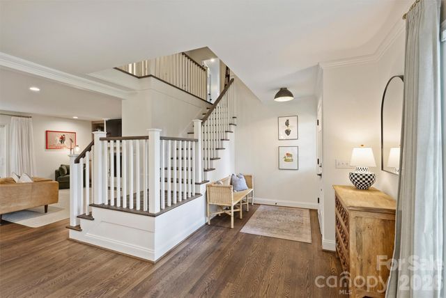 601 Lansdowne Road, Charlotte, NC 28270