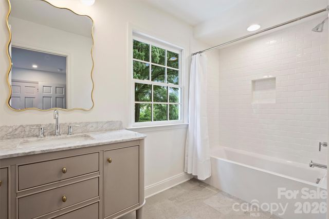 601 Lansdowne Road, Charlotte, NC 28270
