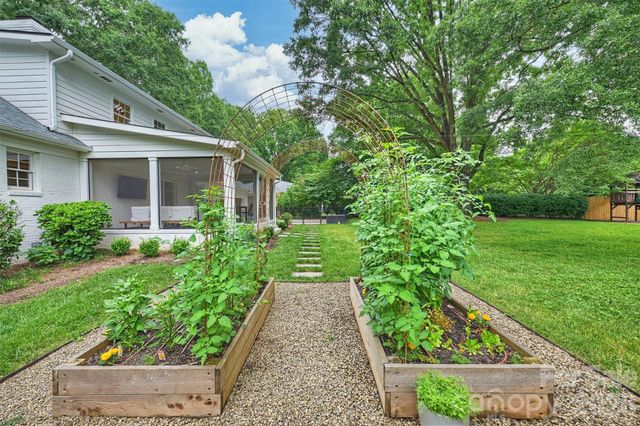 601 Lansdowne Road, Charlotte, NC 28270