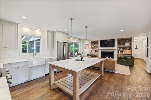 601 Lansdowne Road, Charlotte, NC 28270