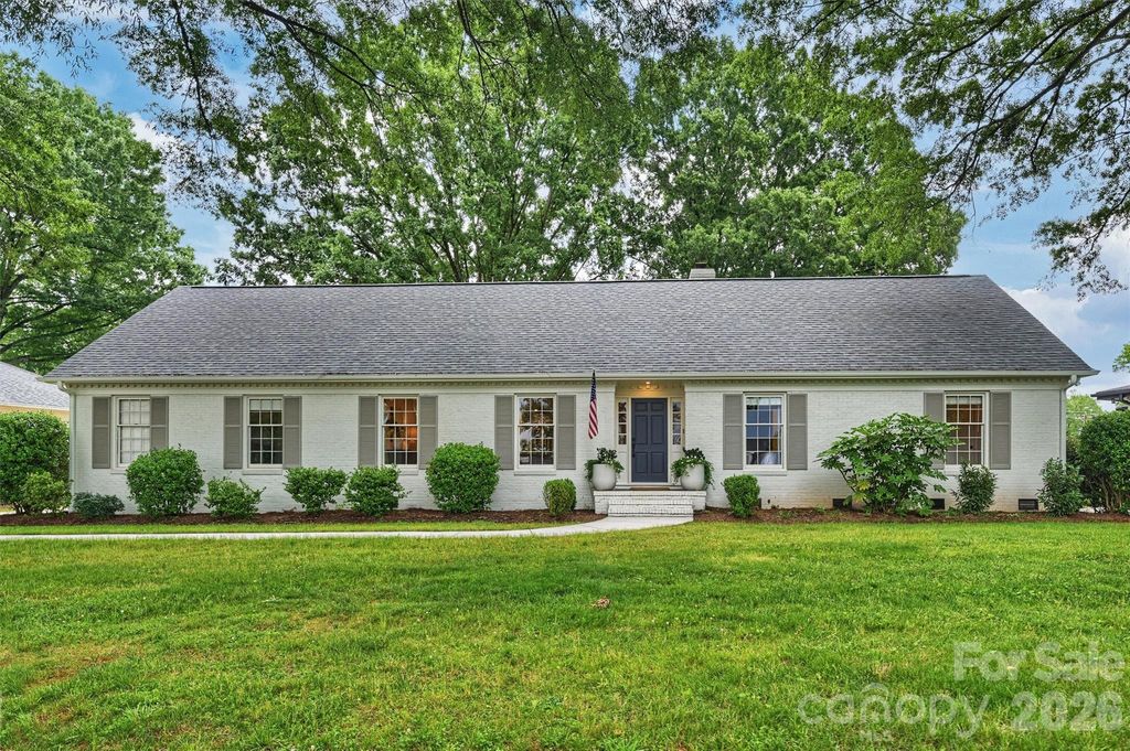 601 Lansdowne Road, Charlotte, NC 28270