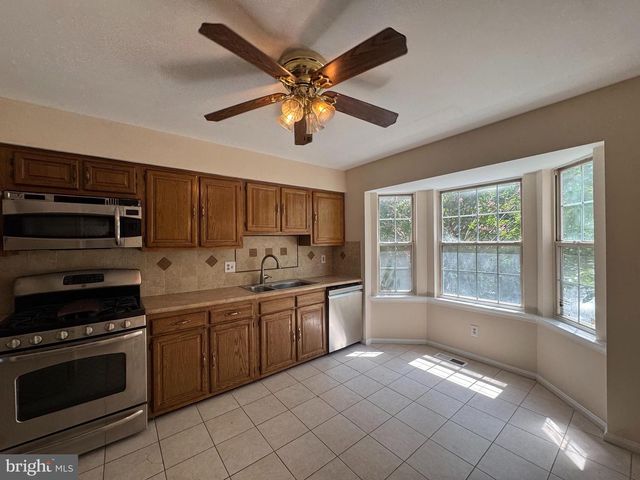 12302 SLEEPY LAKE CT, Fairfax, VA 22033