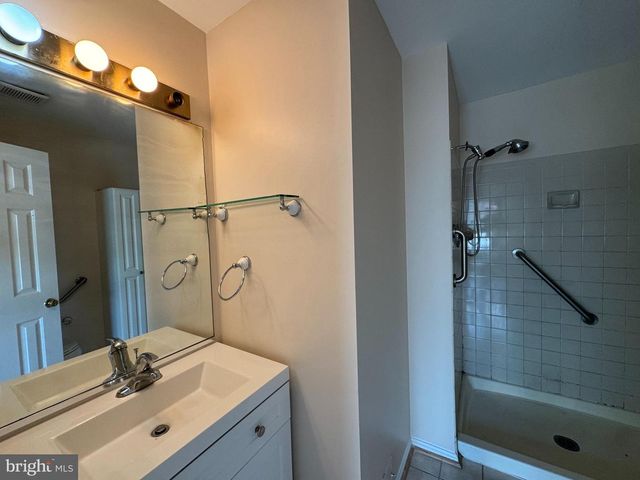 12302 SLEEPY LAKE CT, Fairfax, VA 22033