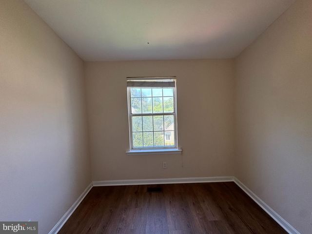 12302 SLEEPY LAKE CT, Fairfax, VA 22033
