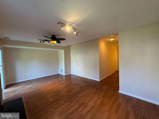 12302 SLEEPY LAKE CT, Fairfax, VA 22033