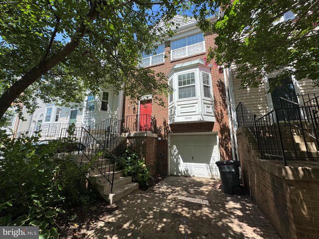 12302 SLEEPY LAKE CT, Fairfax, VA 22033
