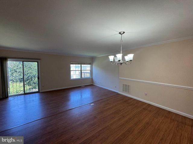 12302 SLEEPY LAKE CT, Fairfax, VA 22033