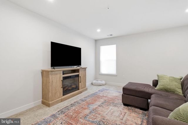 7960 MILLTOWN CIR, Cheltenham, PA 19012