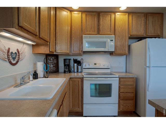 2059 Grays Peak Dr 201, Loveland, CO 80538