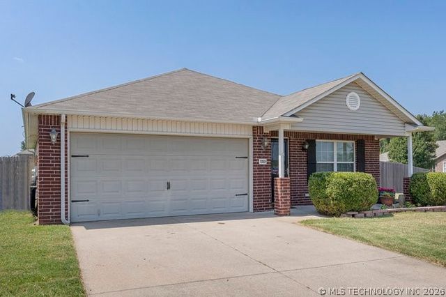 7210 S Fir Place, Broken Arrow, OK 74011