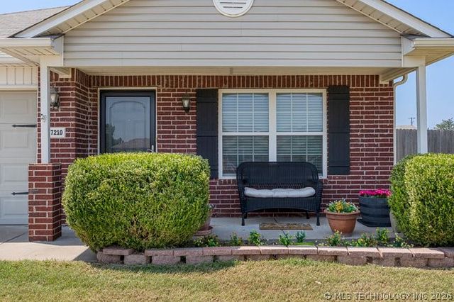 7210 S Fir Place, Broken Arrow, OK 74011
