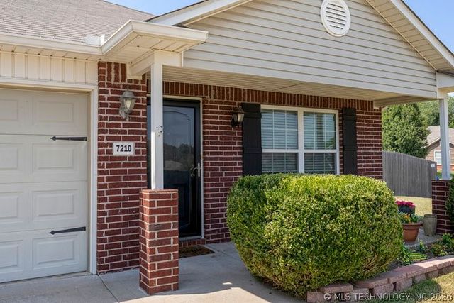 7210 S Fir Place, Broken Arrow, OK 74011