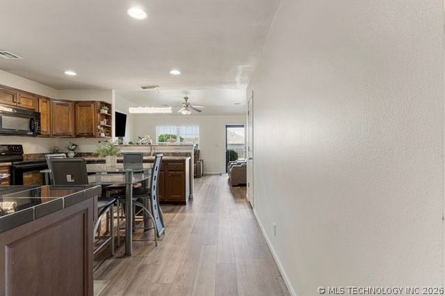 7210 S Fir Place, Broken Arrow, OK 74011