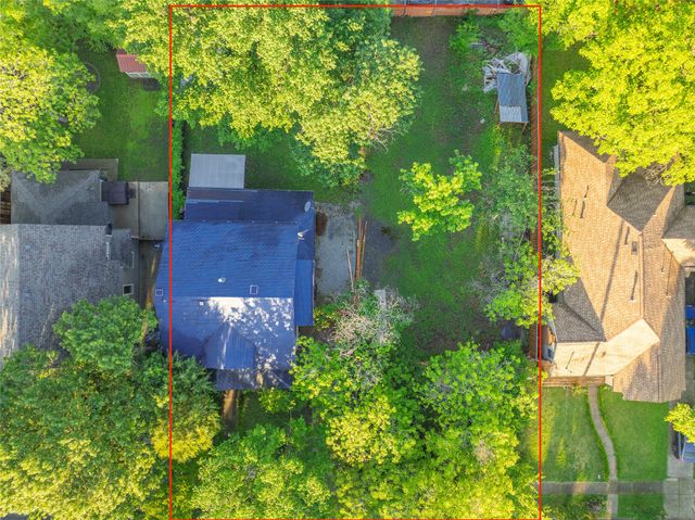 820 Elsbeth Street, Dallas, TX 75208