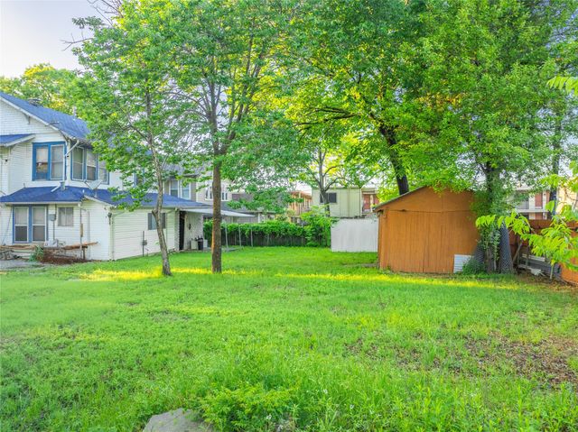 820 Elsbeth Street, Dallas, TX 75208