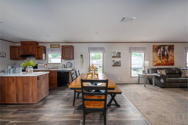 1065 NE COUNTY ROAD 125, Lawtey, FL 32058