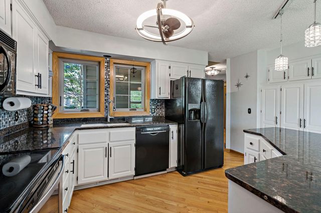 630 Sullivan Lane NE, Columbia Heights, MN 55421