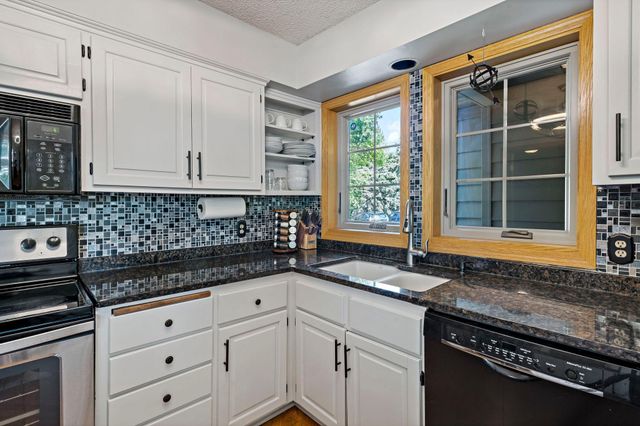 630 Sullivan Lane NE, Columbia Heights, MN 55421