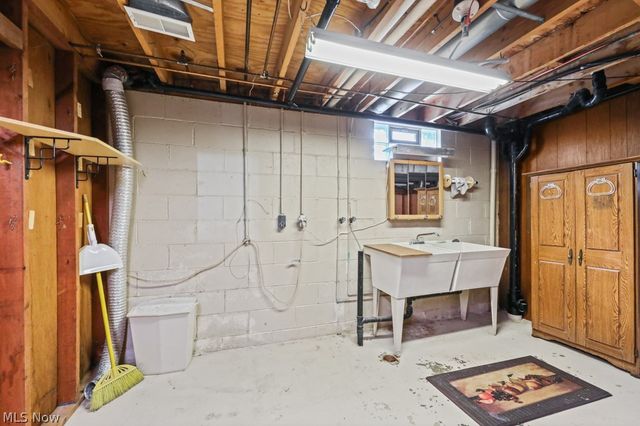 8508 Kellydale Street NW, Massillon, OH 44646