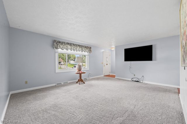 8508 Kellydale Street NW, Massillon, OH 44646