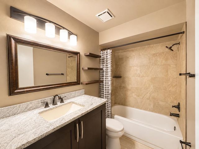 43 W LAS PALMAS WAY, Kissimmee, FL 34743