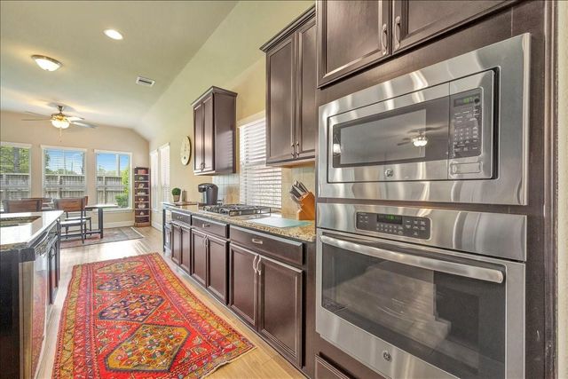 640 Pertonila Lane, Webster, TX 77598