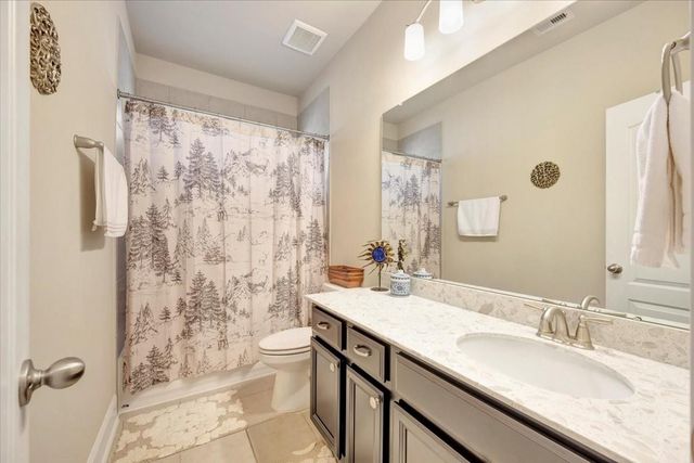 640 Pertonila Lane, Webster, TX 77598