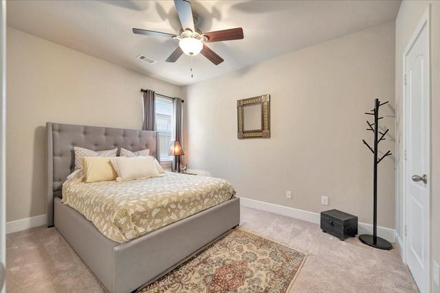 640 Pertonila Lane, Webster, TX 77598