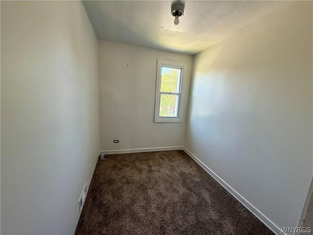 7 Bennett Village, Buffalo, NY 14214