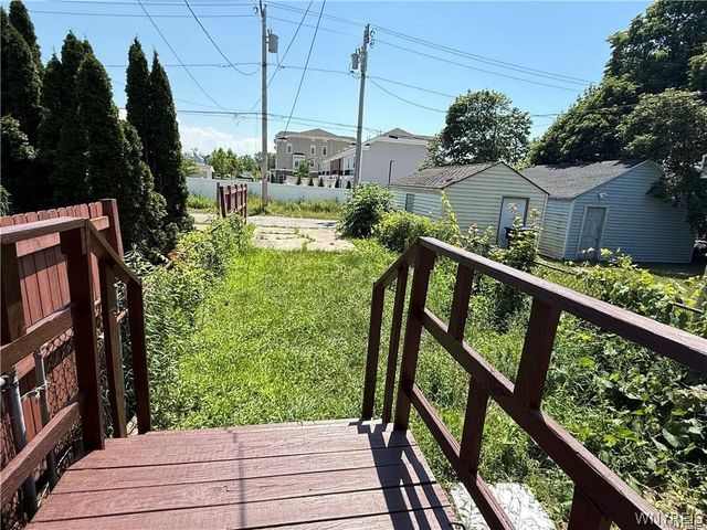 7 Bennett Village, Buffalo, NY 14214