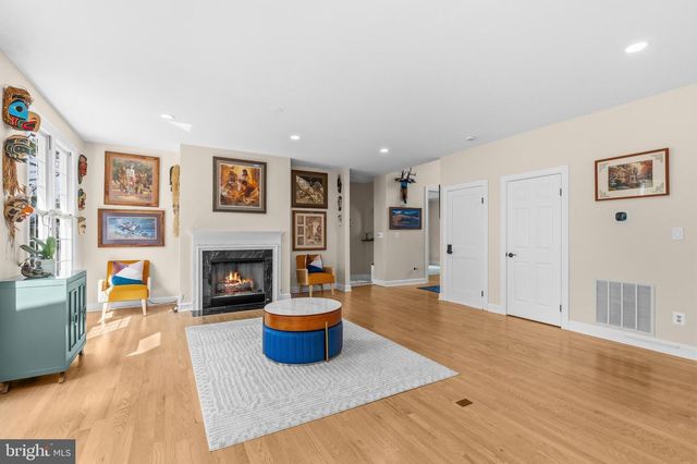 9005 ADVANTAGE CT, Burke, VA 22015