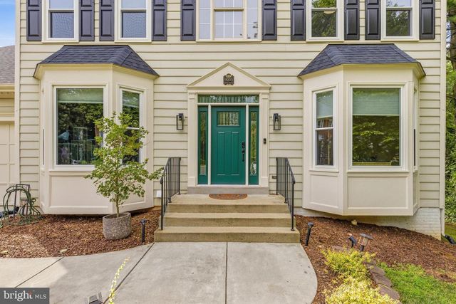 9005 ADVANTAGE CT, Burke, VA 22015