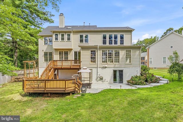 9005 ADVANTAGE CT, Burke, VA 22015