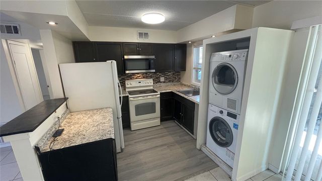2800 E 113TH AVENUE B2113, Tampa, FL 33612