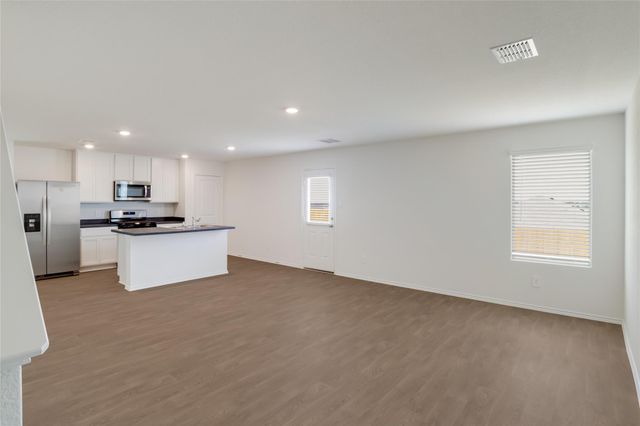 126 Alkali DR, Buda, TX 78610