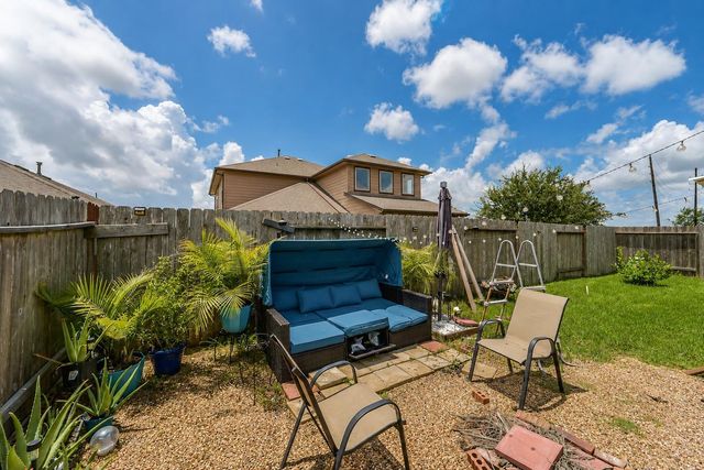 614 Harvest Bluff Drive, Rosharon, TX 77583