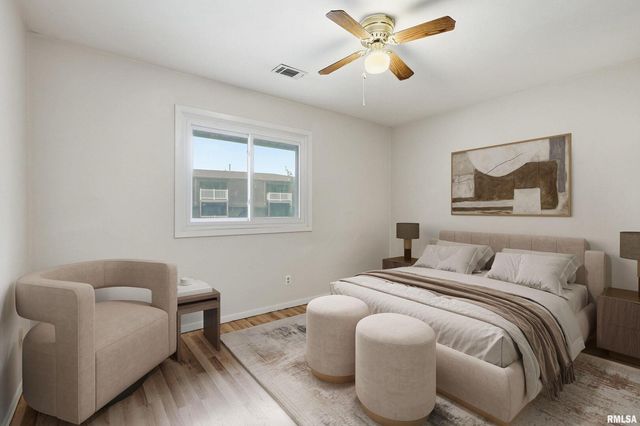 1249 48TH Avenue 18, East Moline, IL 61244