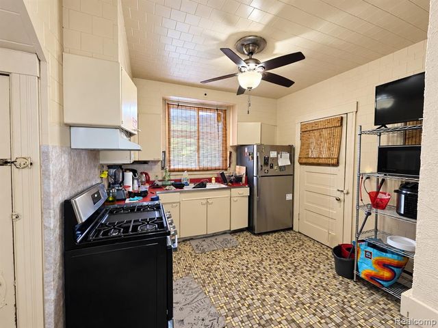 411 Hague Street, Detroit, MI 48202