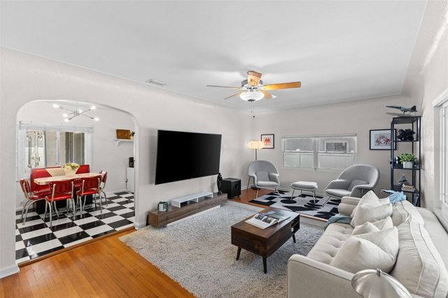 170 22ND AVENUE N, St Petersburg, FL 33704