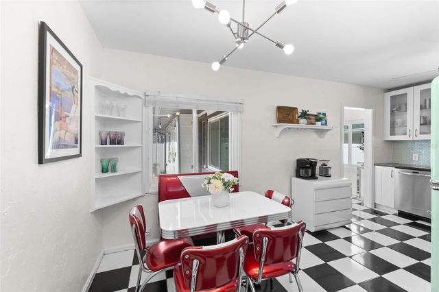 170 22ND AVENUE N, St Petersburg, FL 33704