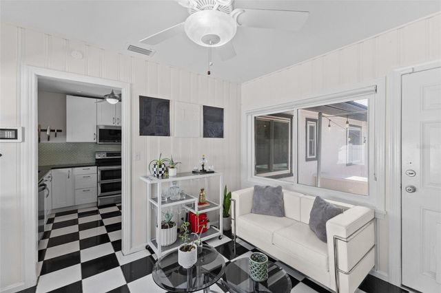 170 22ND AVENUE N, St Petersburg, FL 33704