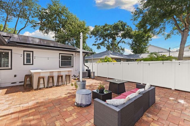 170 22ND AVENUE N, St Petersburg, FL 33704