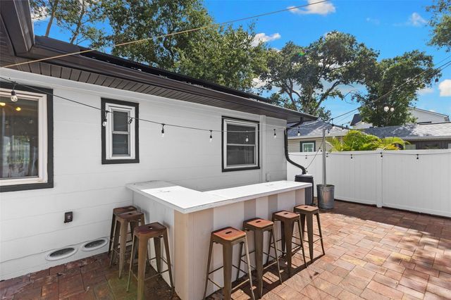 170 22ND AVENUE N, St Petersburg, FL 33704