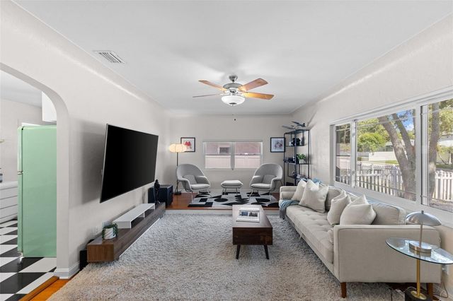 170 22ND AVENUE N, St Petersburg, FL 33704